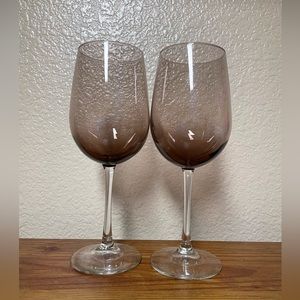 Set Of 2 Plum Top Clear Stem Wine Glasses Goblets  9” Tall 16Oz